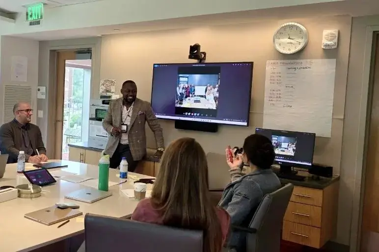 Dr. Charles Osuji presenting during a Harvard University executive program